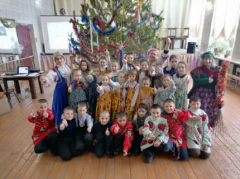  "Старинный и весёлый праздник Святки".