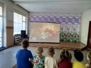 Остановка Дружбы &laquo;Давайте жить дружно!&raquo; 